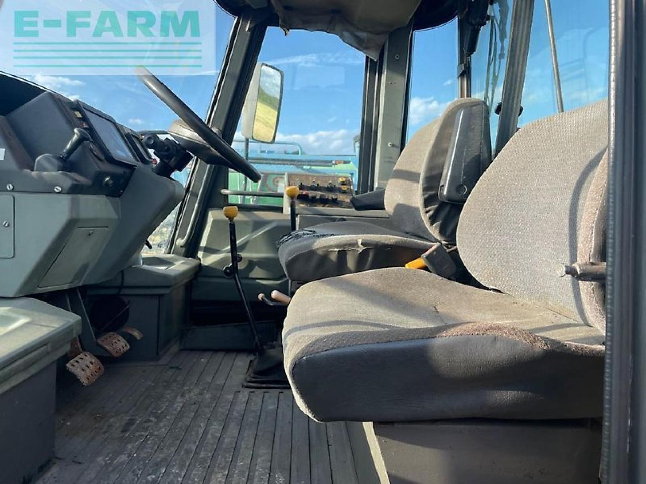 JCB fastrac 150 - Трактор: фото 3 JCB fastrac 150 - Трактор: фото 3