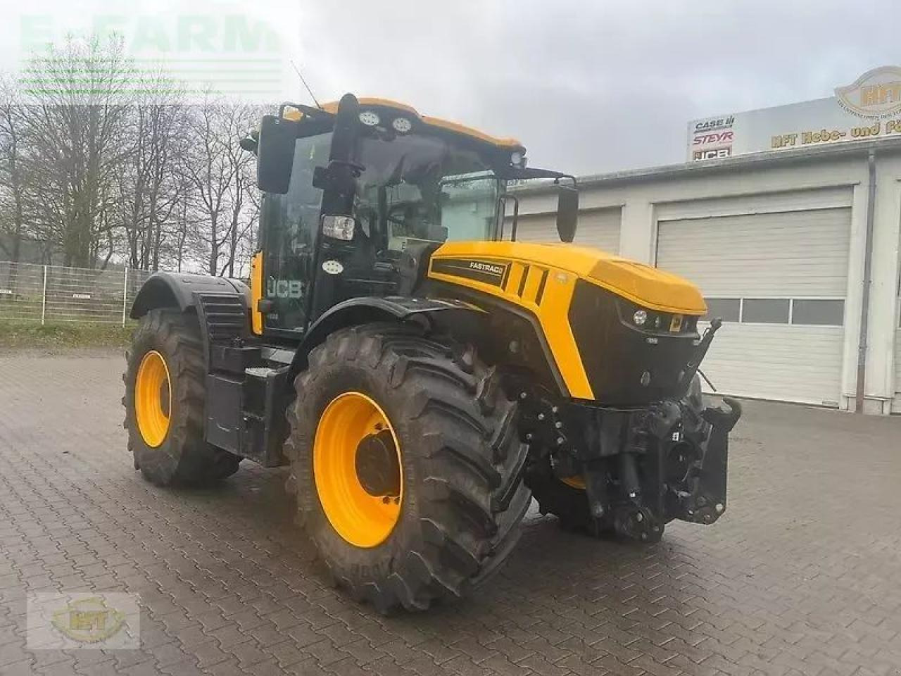 JCB fastrac 4220 - Трактор: фото 3 JCB fastrac 4220 - Трактор: фото 3
