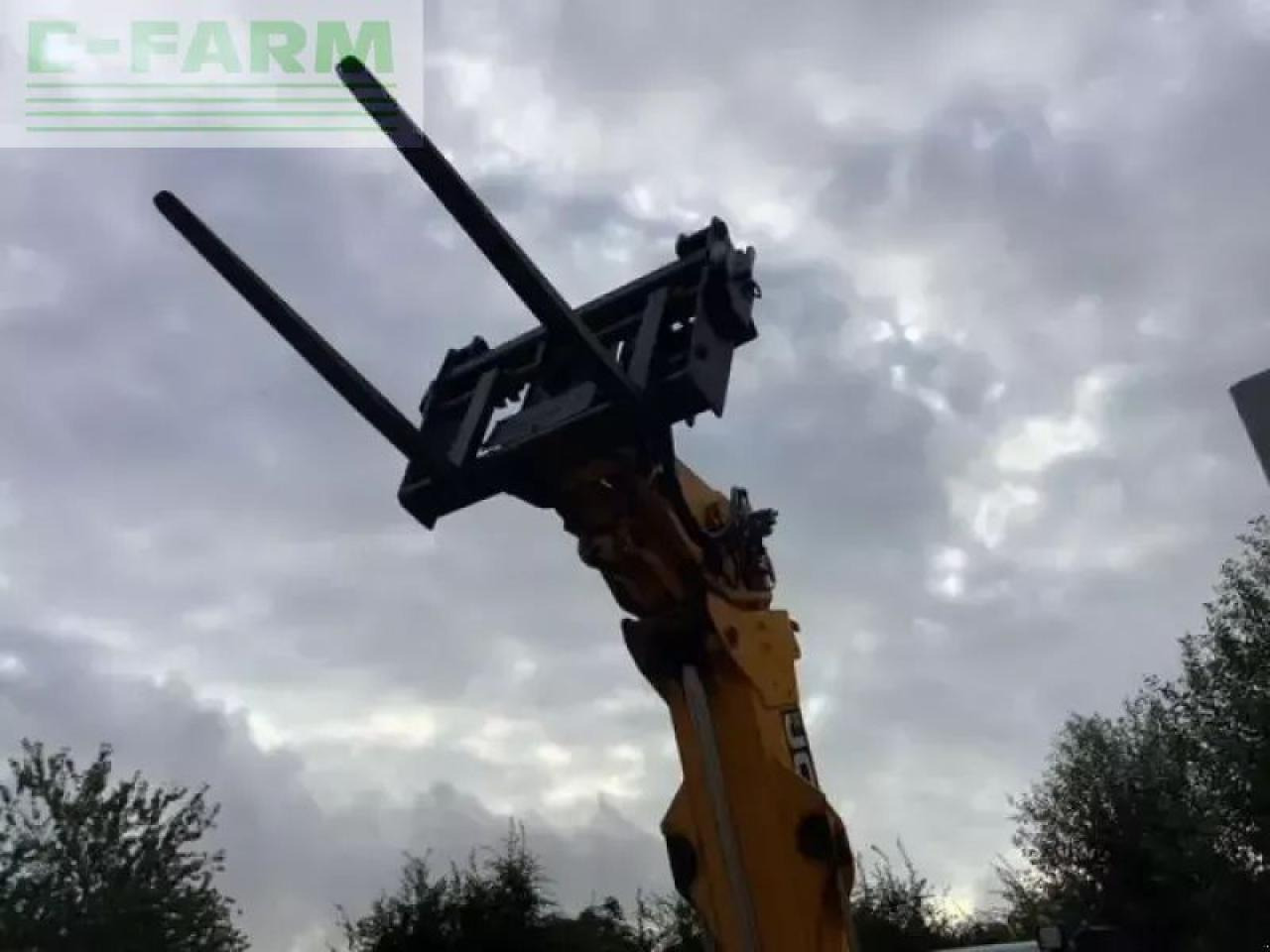 Телескопический погрузчик JCB tm320: фото 6 Телескопический погрузчик JCB tm320: фото 6