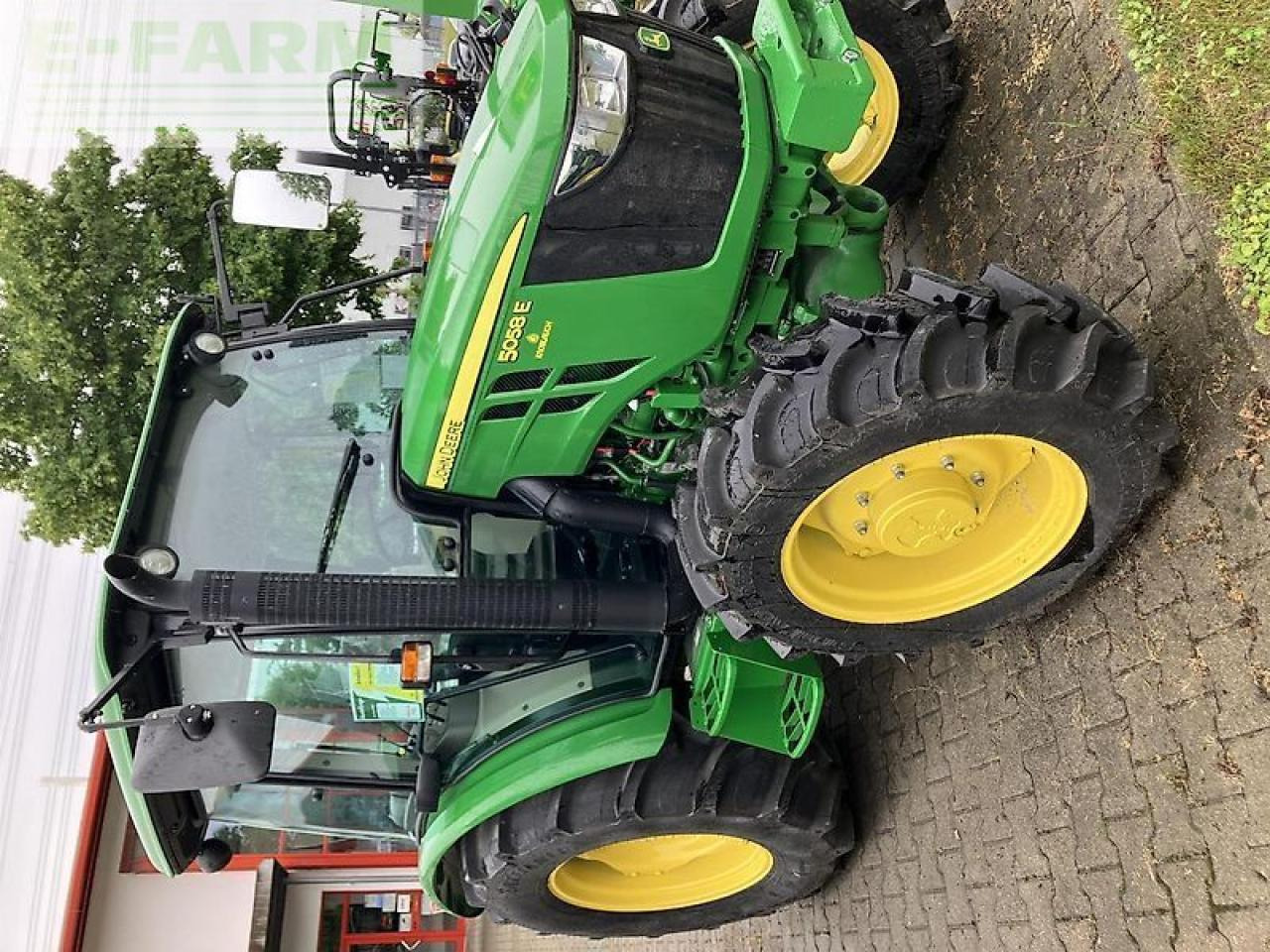 John Deere 5058e - Трактор: фото 2 John Deere 5058e - Трактор: фото 2