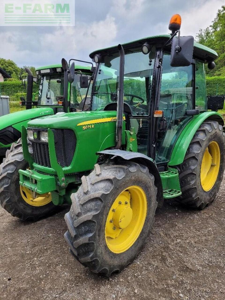 John Deere 5075 e - Трактор: фото 1 John Deere 5075 e - Трактор: фото 1