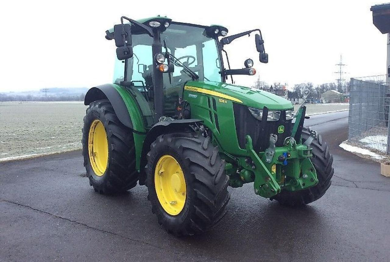 John Deere 5125 r - Трактор: фото 3 John Deere 5125 r - Трактор: фото 3