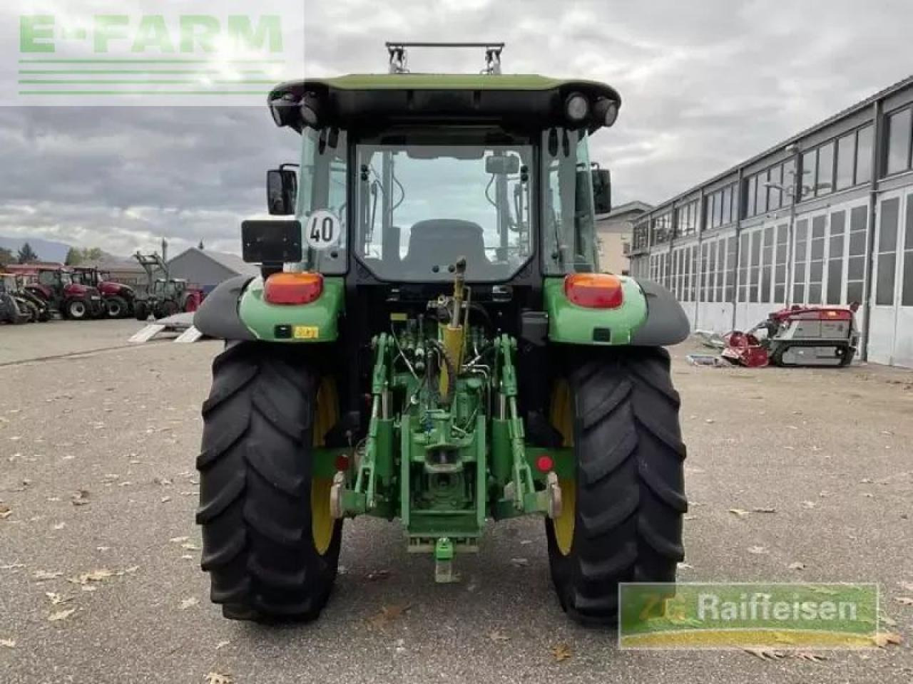 John Deere 5820 - Трактор: фото 5 John Deere 5820 - Трактор: фото 5