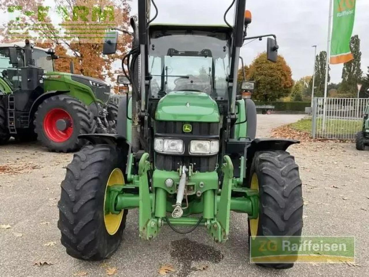 John Deere 5820 - Трактор: фото 1 John Deere 5820 - Трактор: фото 1