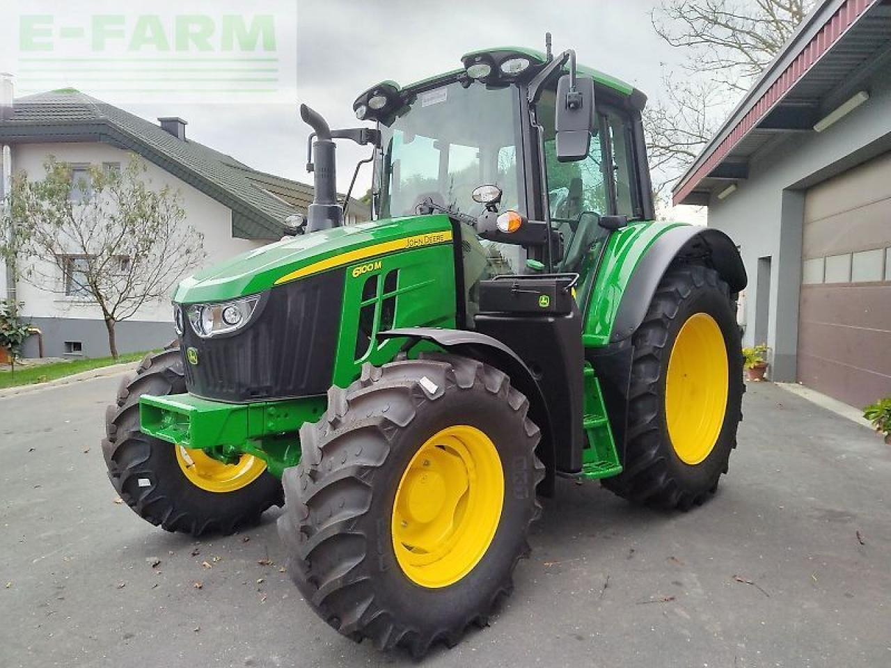 John Deere 6100m - Трактор: фото 2 John Deere 6100m - Трактор: фото 2