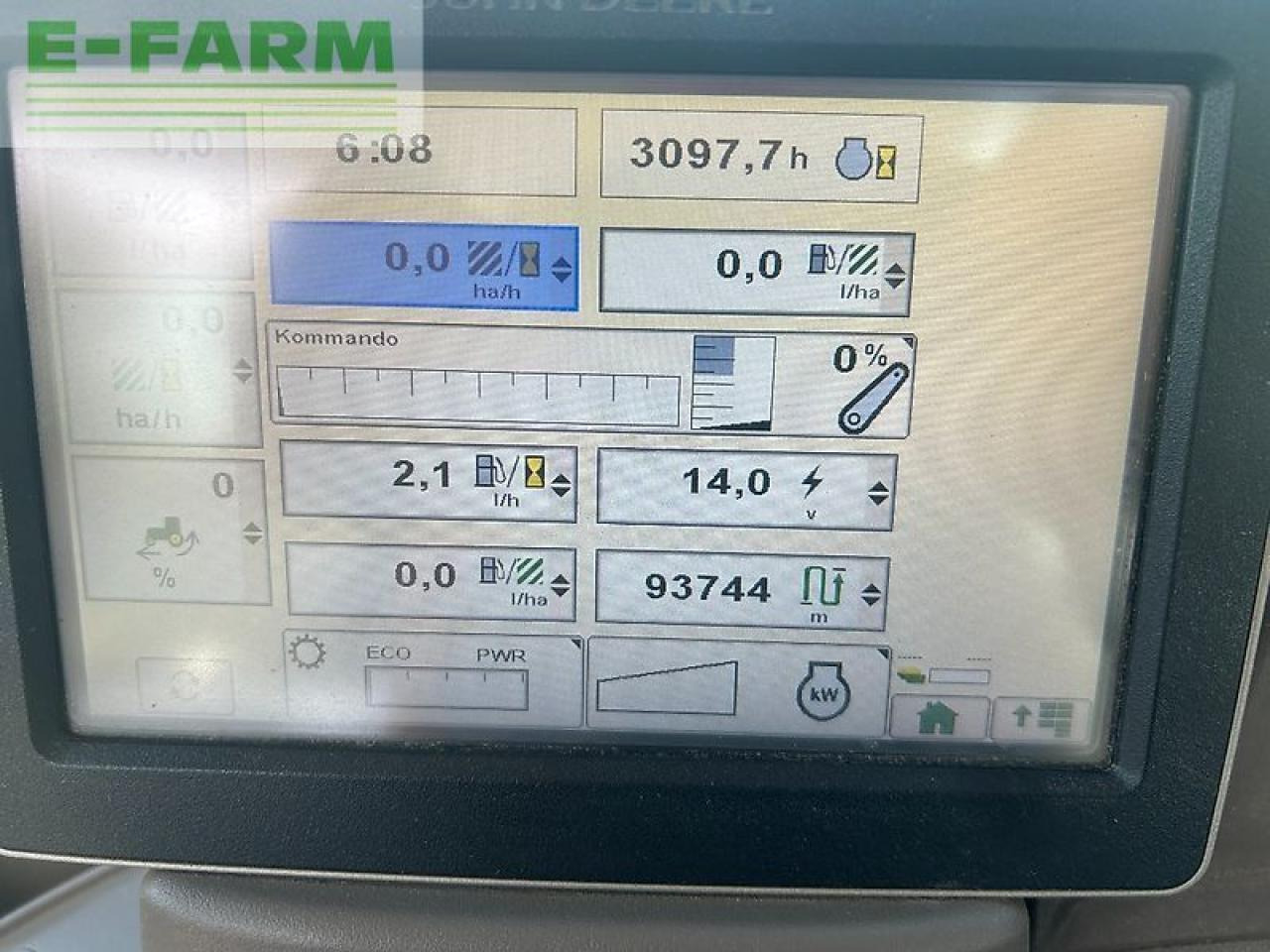 Трактор John Deere 6115r: фото 10