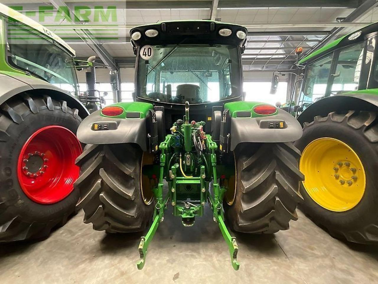 John Deere 6125 r - Трактор: фото 4 John Deere 6125 r - Трактор: фото 4