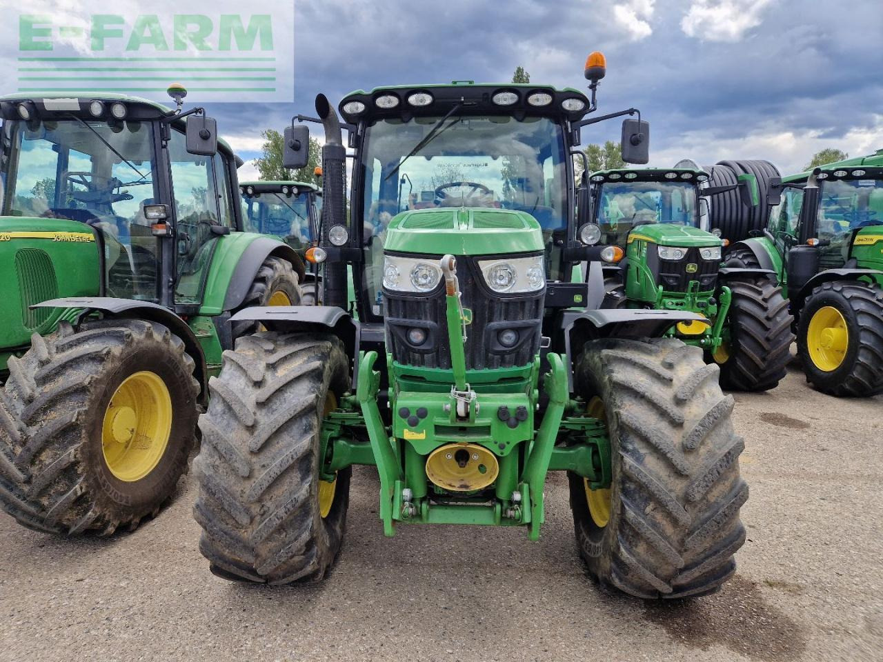 John Deere 6125R - Трактор: фото 2 John Deere 6125R - Трактор: фото 2