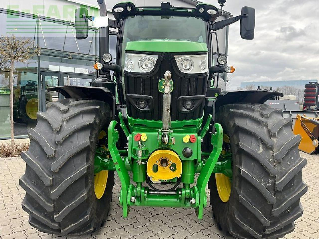 John Deere 6135 r - Трактор: фото 5 John Deere 6135 r - Трактор: фото 5