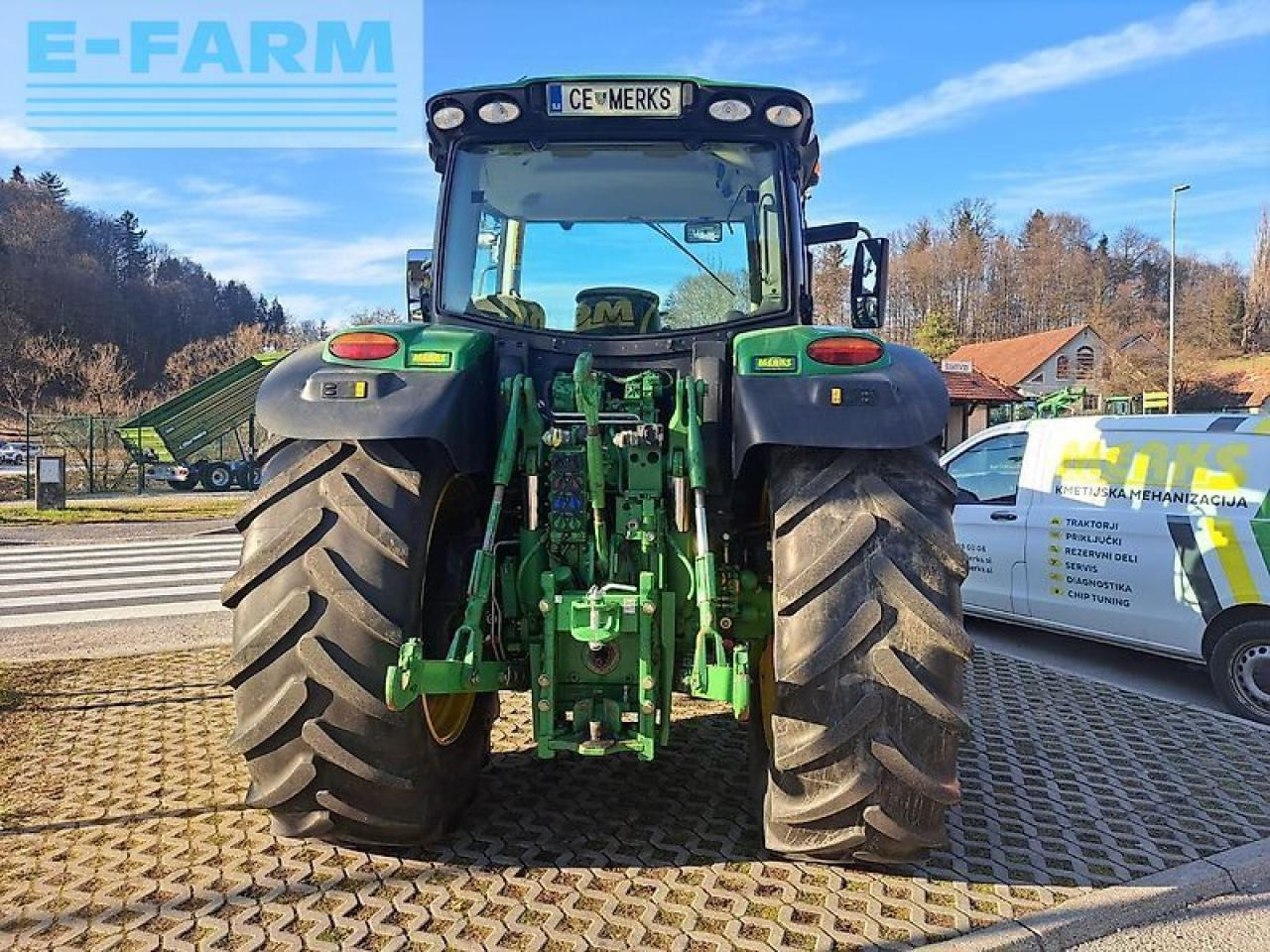 Трактор John Deere 6155r: фото 6