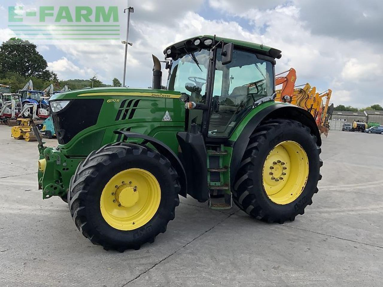 John Deere 6170r tractor (st22980) - Трактор: фото 4 John Deere 6170r tractor (st22980) - Трактор: фото 4