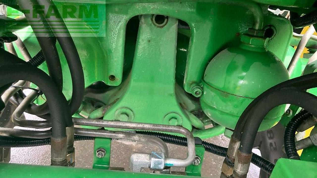Трактор John Deere 6175r: фото 12