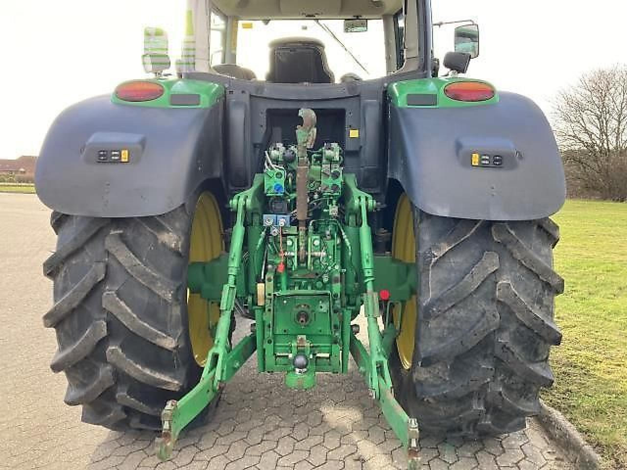 John Deere 6190r - Трактор: фото 3 John Deere 6190r - Трактор: фото 3