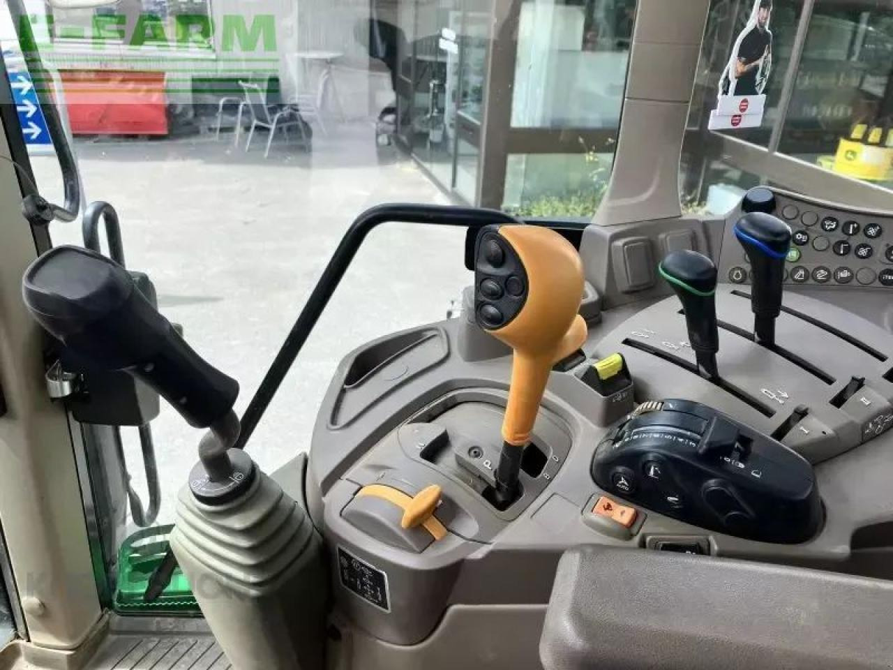 Трактор John Deere 6195m: фото 10