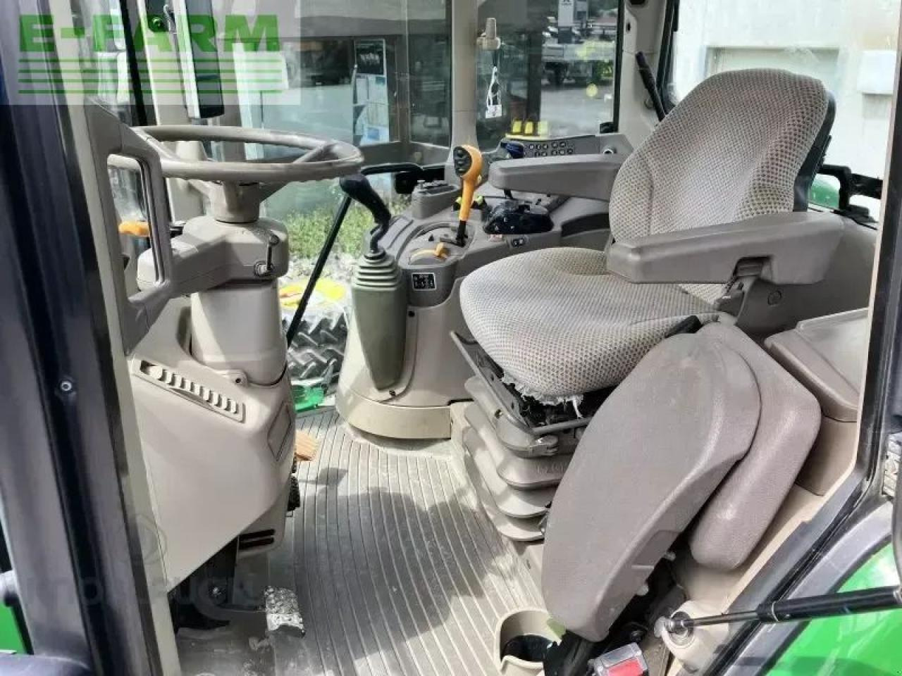 Трактор John Deere 6195m: фото 8