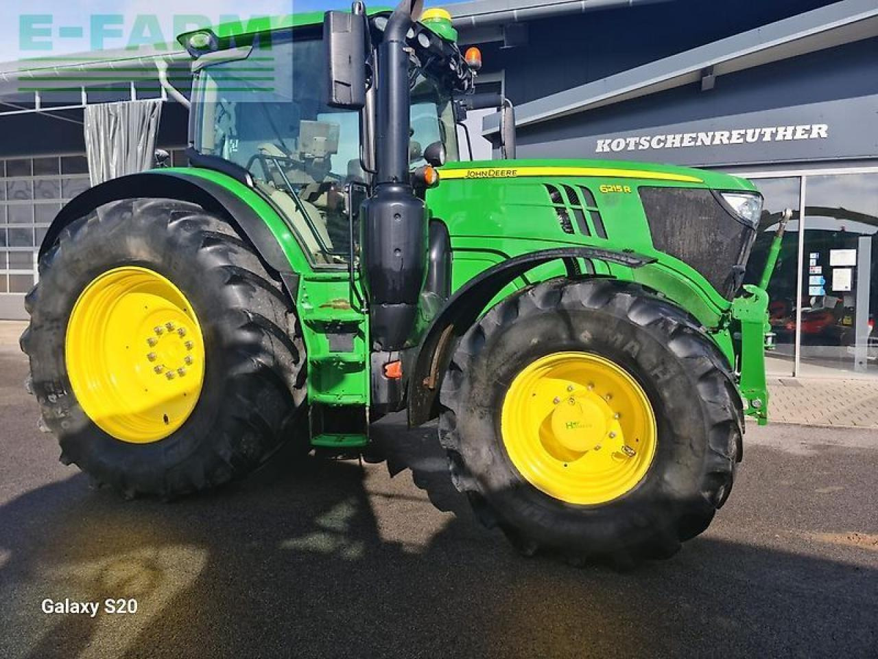 Трактор John Deere 6215r: фото 6