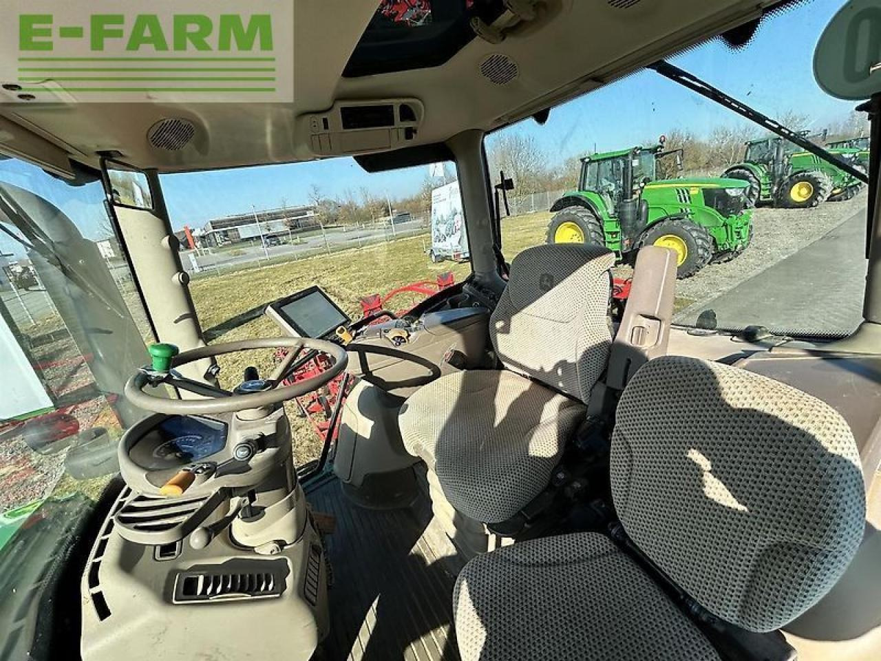 John Deere 6215r - Трактор: фото 4 John Deere 6215r - Трактор: фото 4