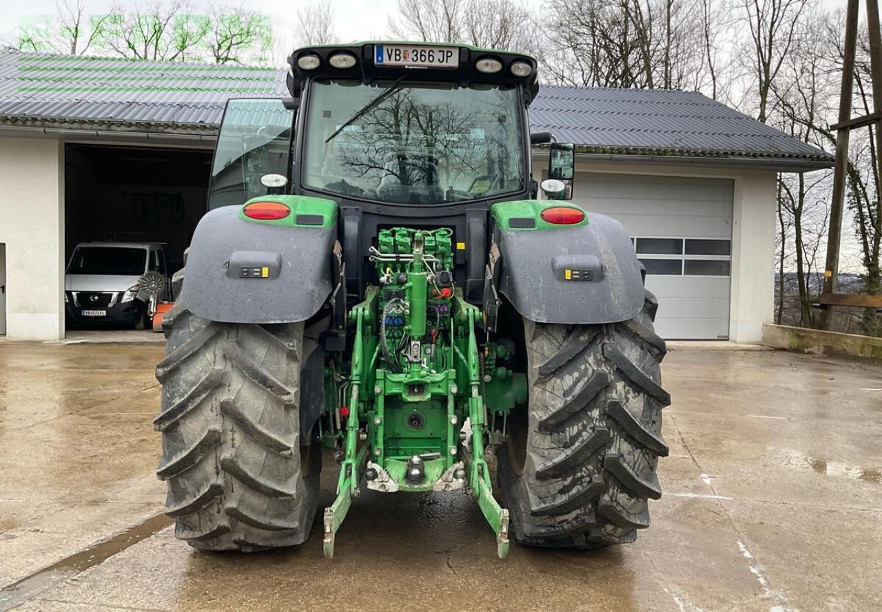 Трактор John Deere 6215r: фото 8