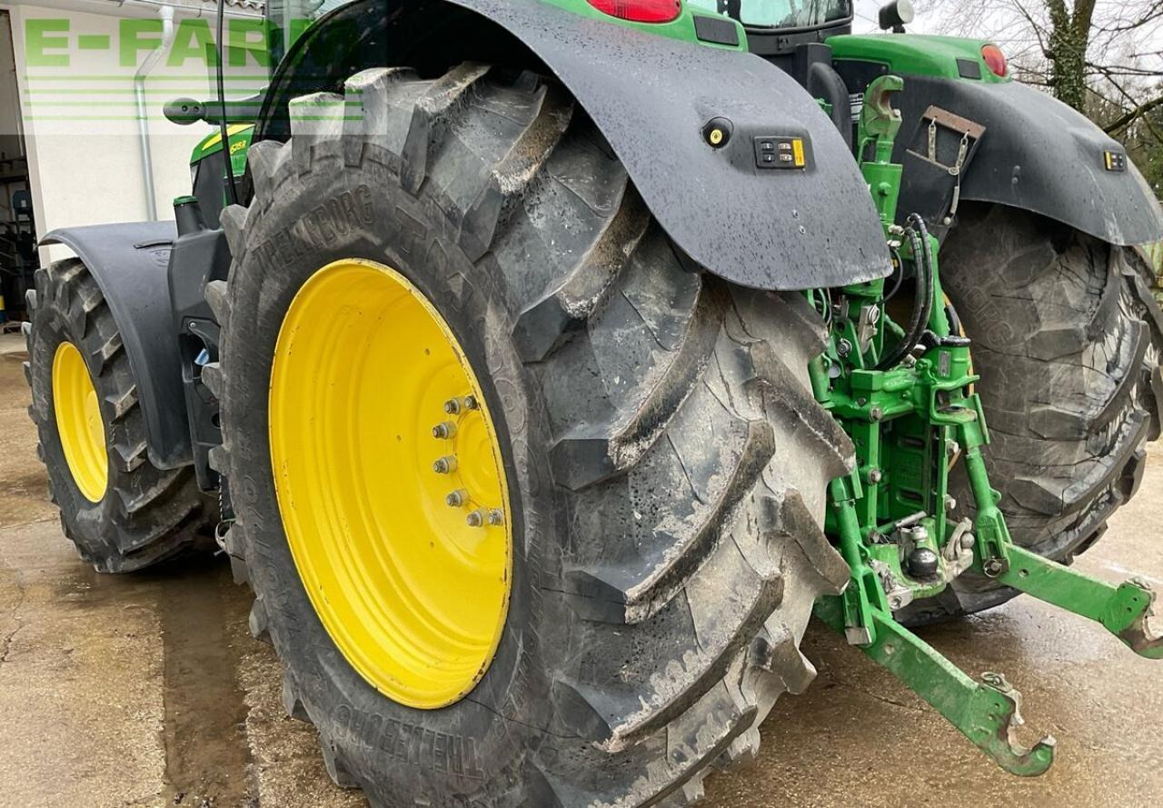 Трактор John Deere 6215r: фото 17
