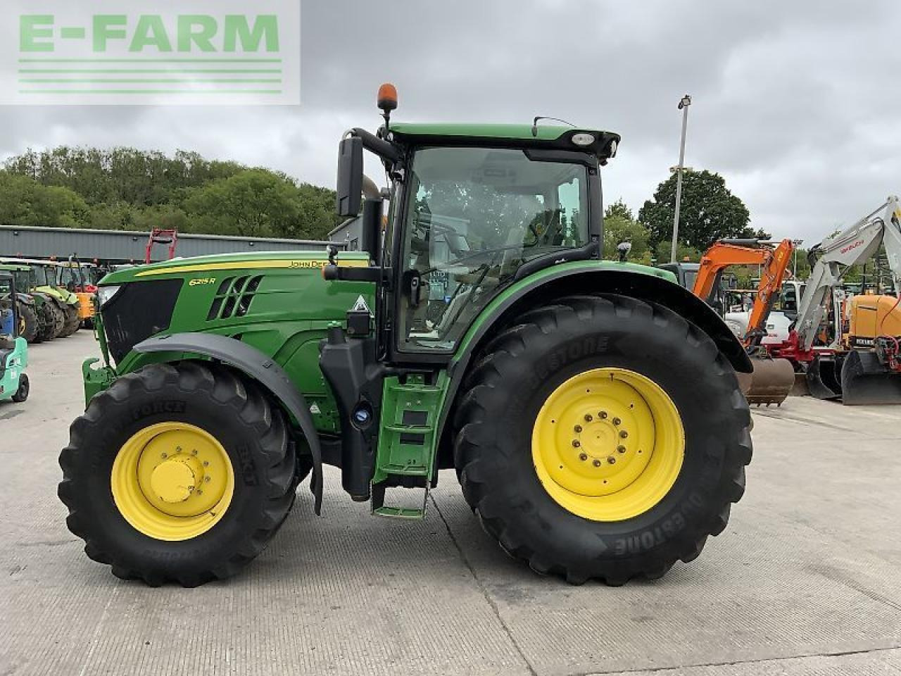 John Deere 6215r tractor (st23353) - Трактор: фото 5 John Deere 6215r tractor (st23353) - Трактор: фото 5