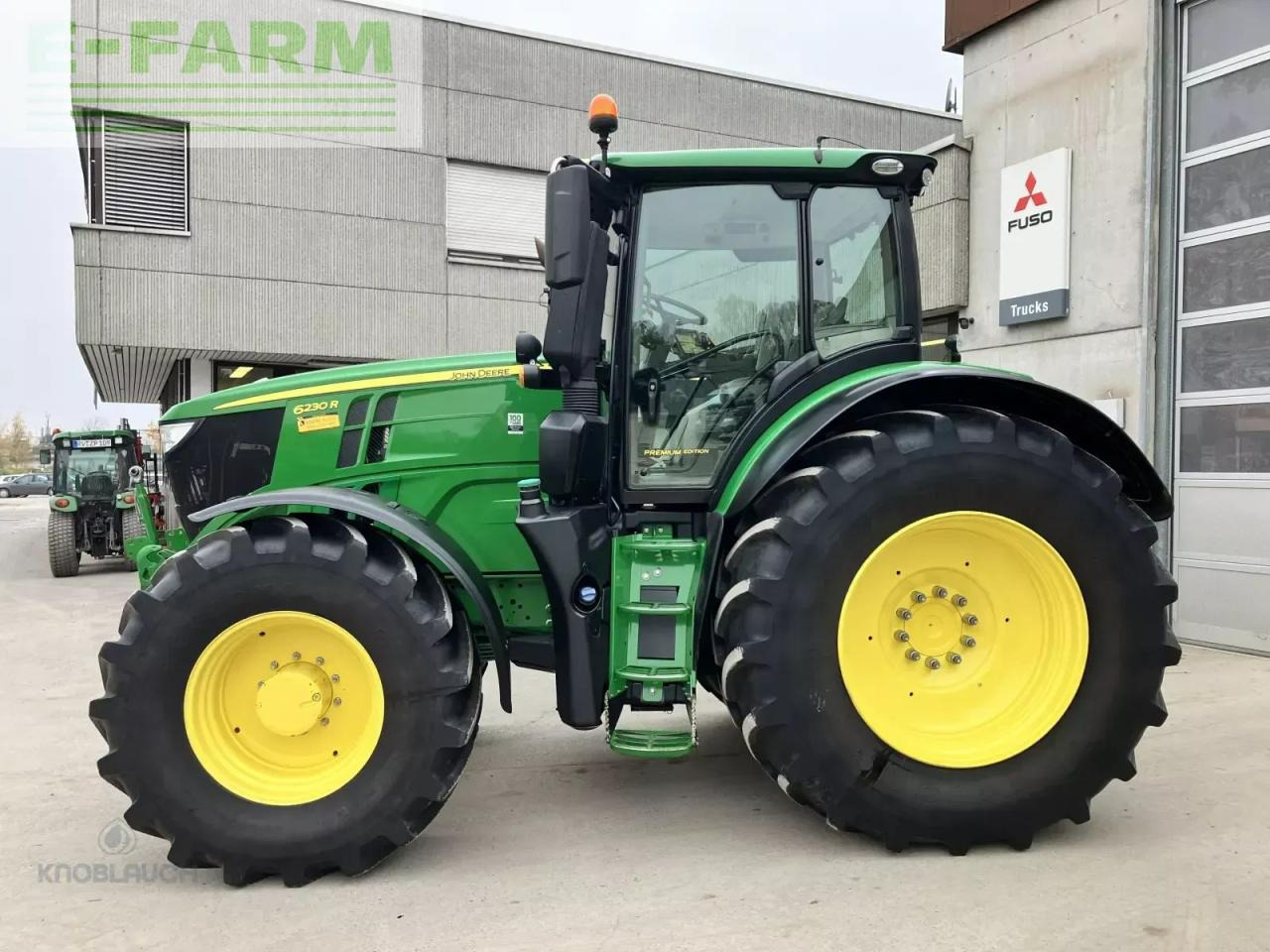 John Deere 6230 r - Трактор: фото 3 John Deere 6230 r - Трактор: фото 3