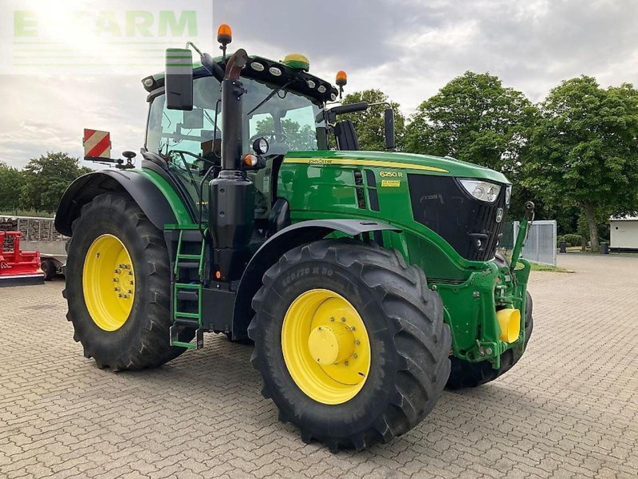 John Deere 6250 r - Трактор: фото 1 John Deere 6250 r - Трактор: фото 1