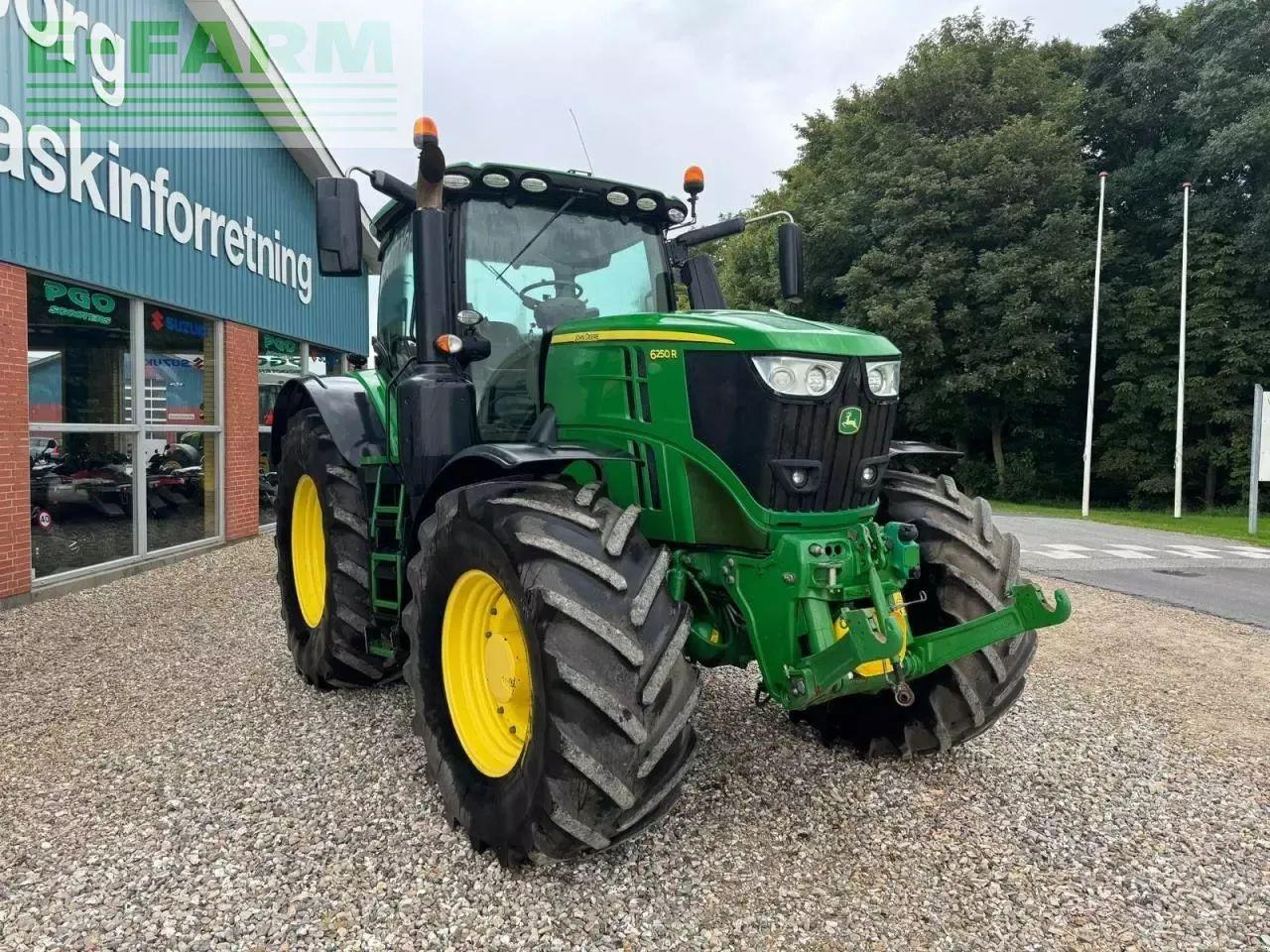 John Deere 6250r - Трактор: фото 2 John Deere 6250r - Трактор: фото 2
