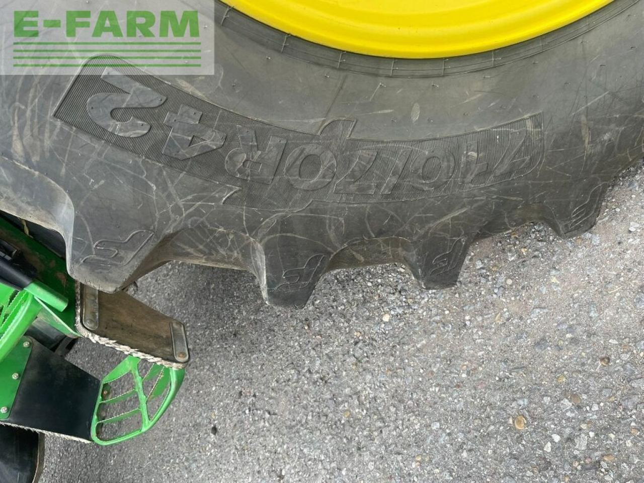 Трактор John Deere 6250r: фото 12