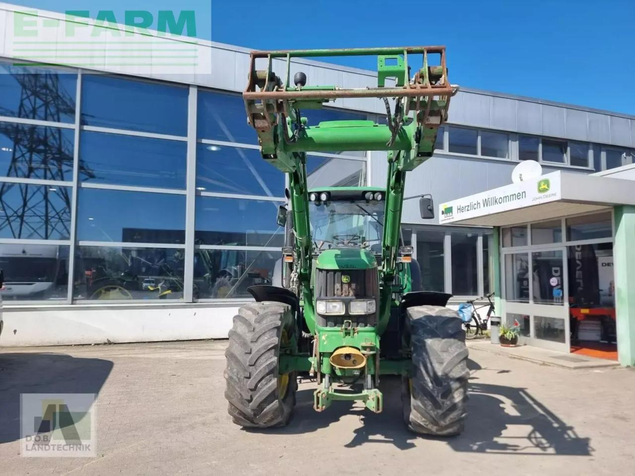 John Deere 6820 - Трактор: фото 2 John Deere 6820 - Трактор: фото 2