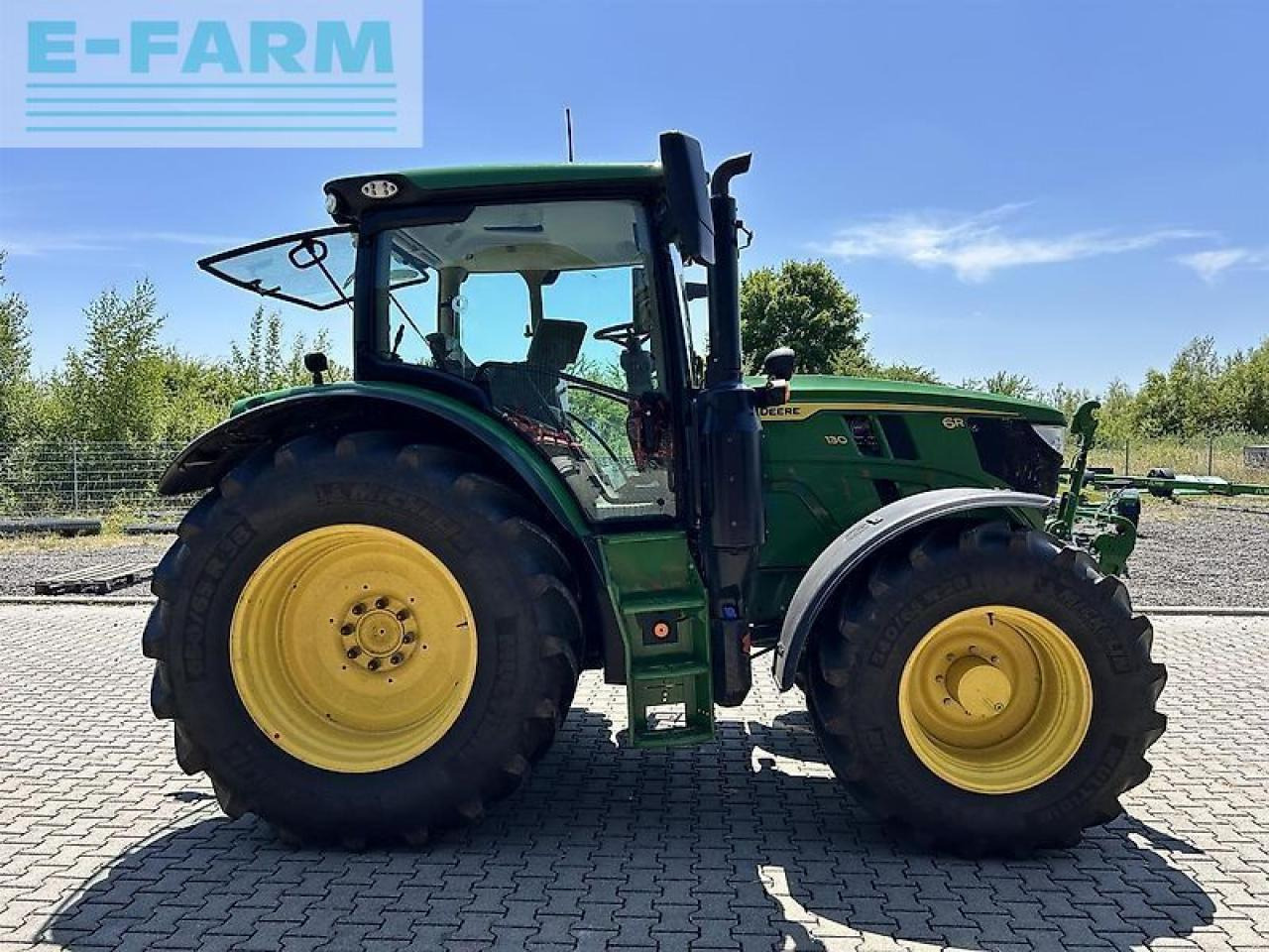 John Deere 6r 130 - Трактор: фото 5 John Deere 6r 130 - Трактор: фото 5