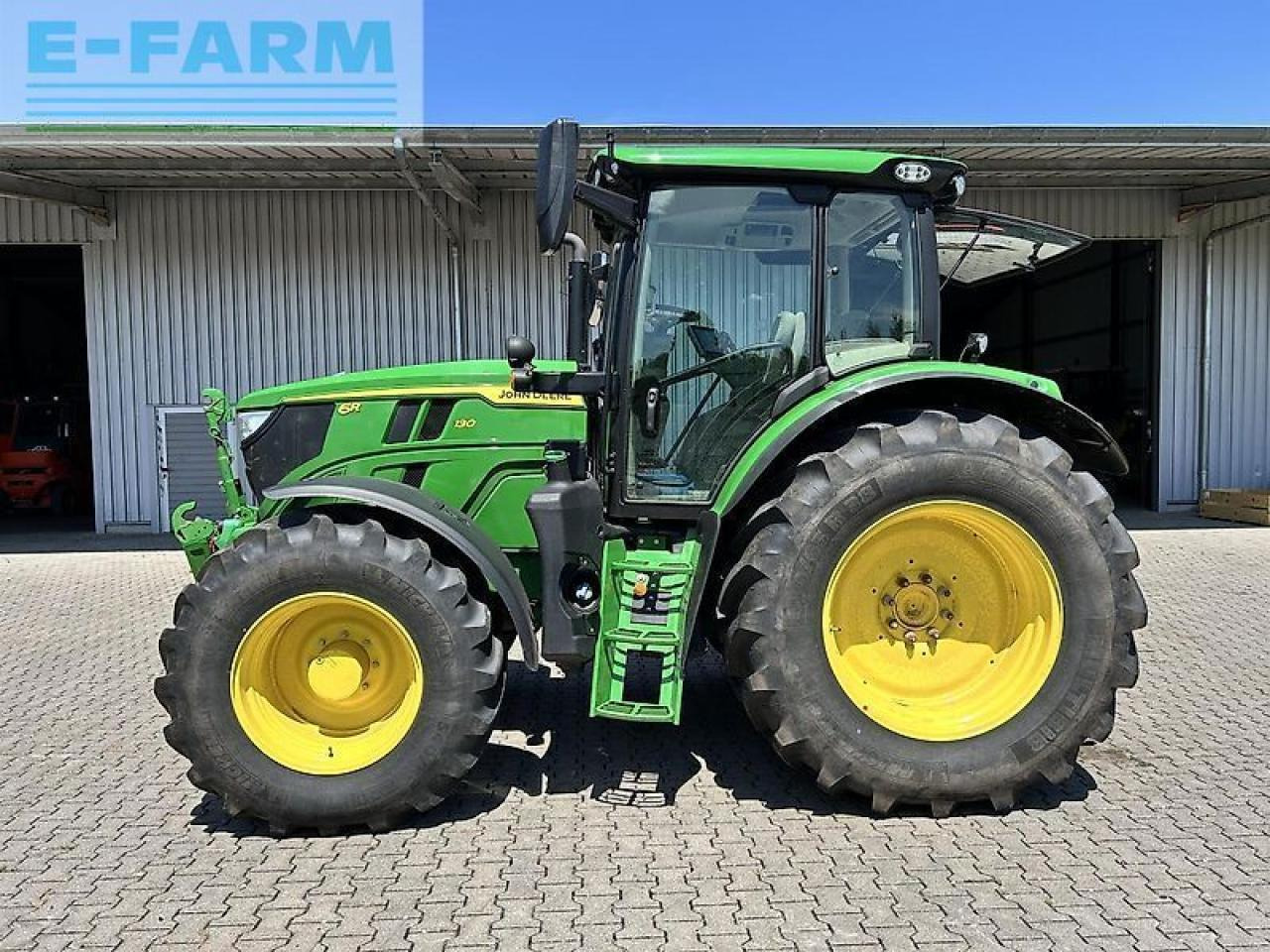 John Deere 6r 130 - Трактор: фото 1 John Deere 6r 130 - Трактор: фото 1