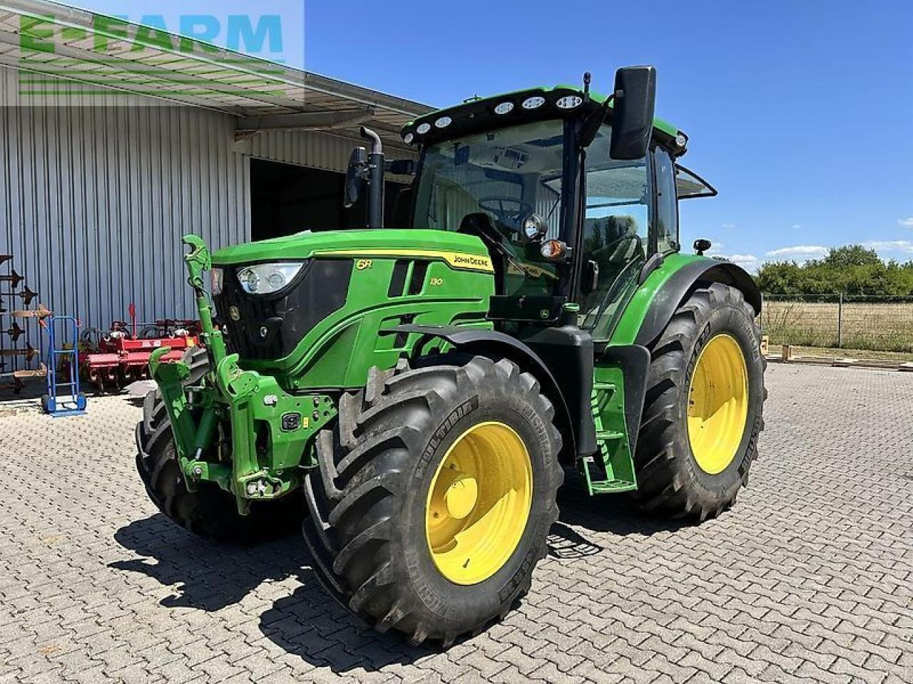 John Deere 6r 130 - Трактор: фото 2 John Deere 6r 130 - Трактор: фото 2