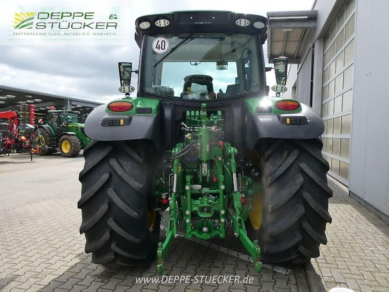 John Deere 6r 150 - Трактор: фото 4 John Deere 6r 150 - Трактор: фото 4