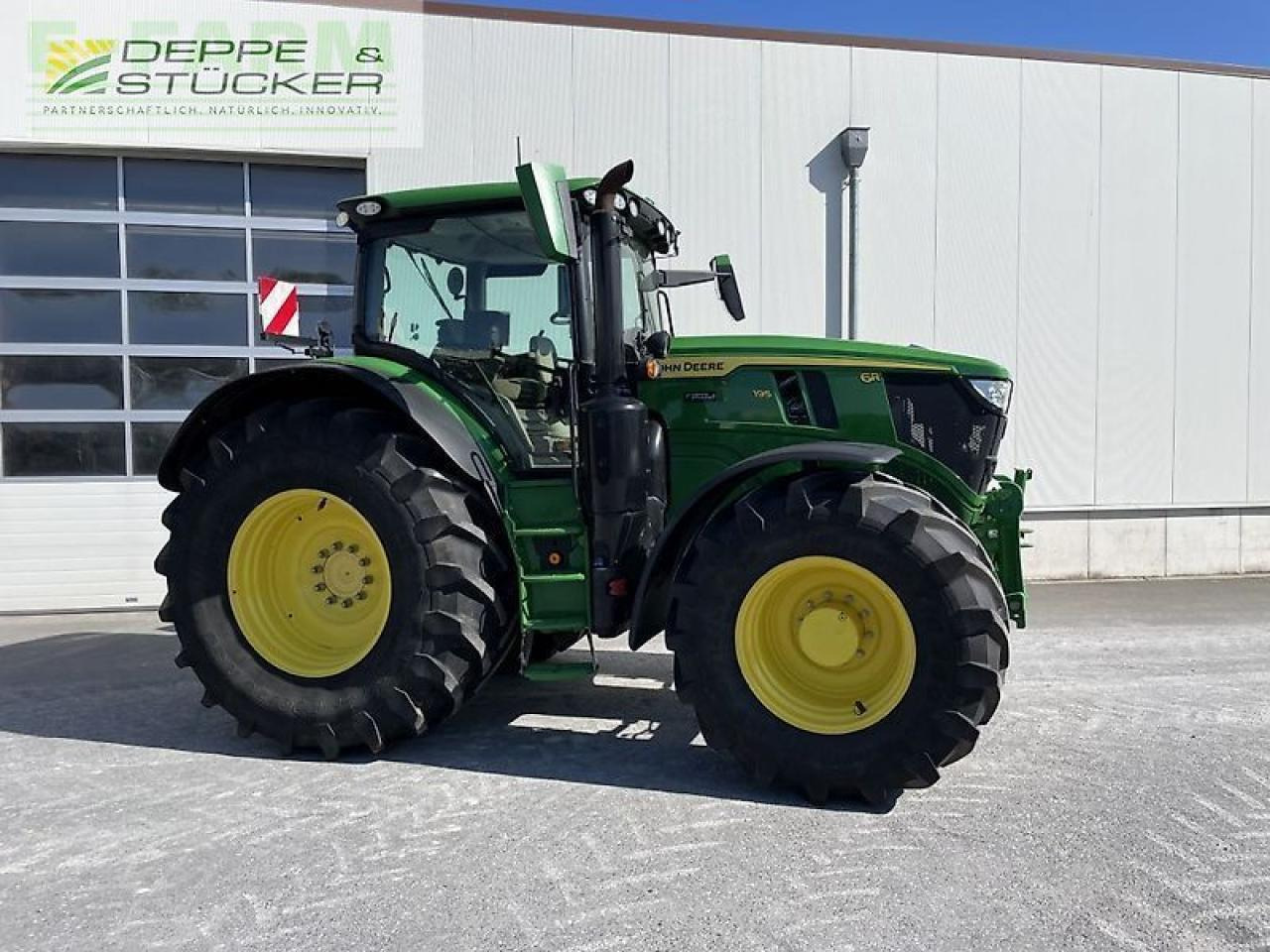 John Deere 6r 195 - Трактор: фото 3 John Deere 6r 195 - Трактор: фото 3