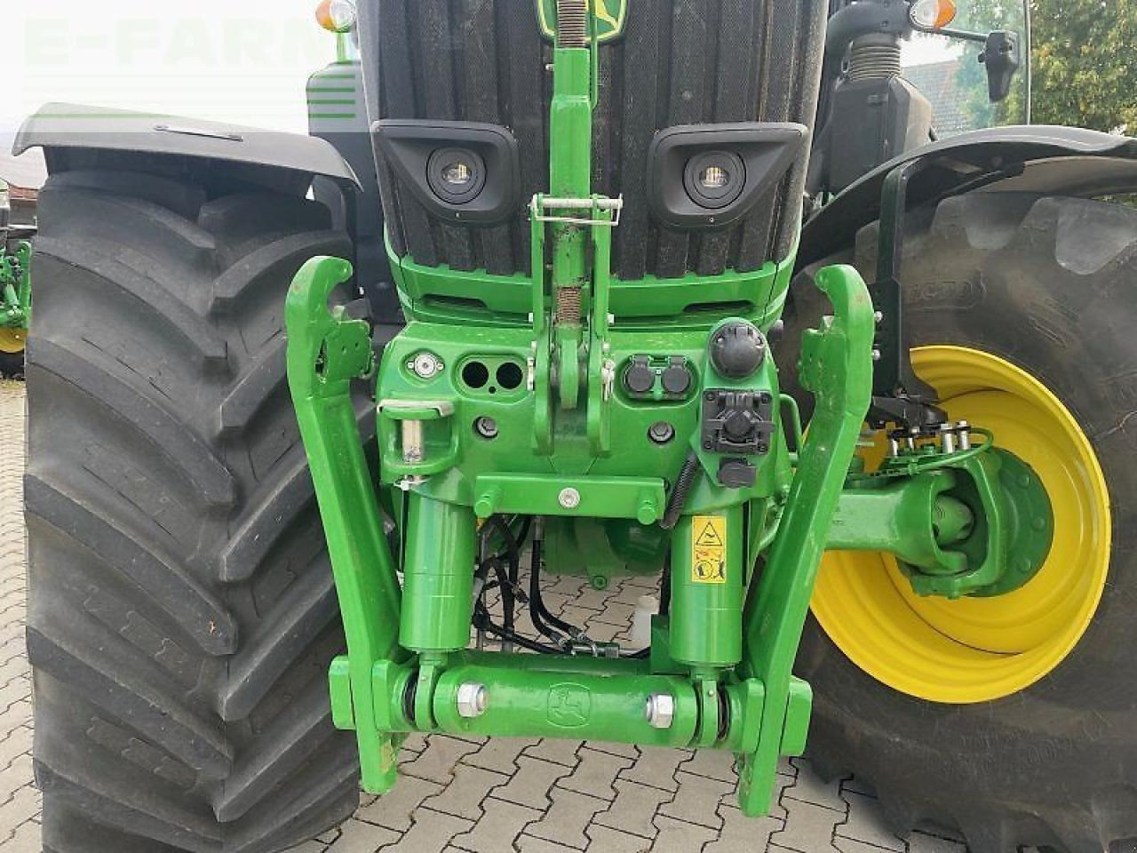 John Deere 6r 250 - Трактор: фото 5 John Deere 6r 250 - Трактор: фото 5