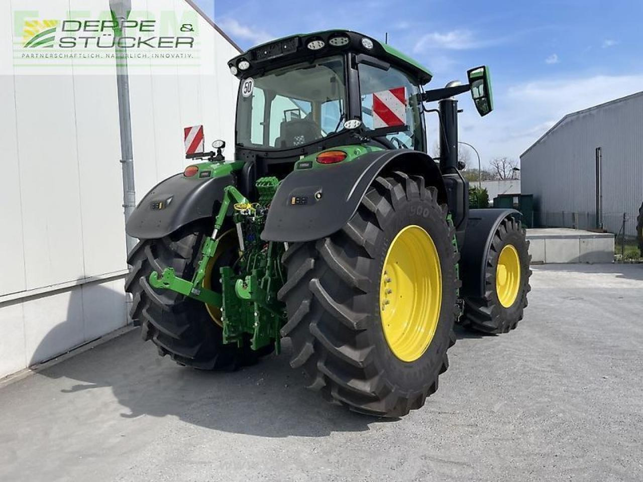 John Deere 6r 250 - Трактор: фото 2 John Deere 6r 250 - Трактор: фото 2