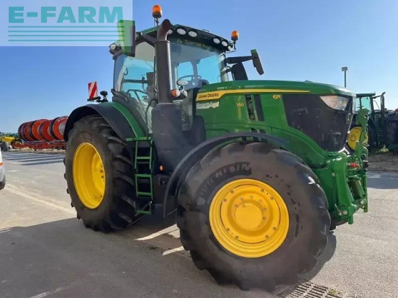 John Deere 6r 250 - Трактор: фото 2 John Deere 6r 250 - Трактор: фото 2