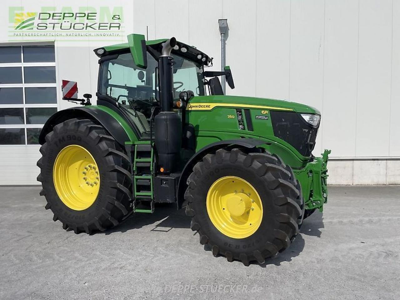John Deere 6r 250 - Трактор: фото 4 John Deere 6r 250 - Трактор: фото 4
