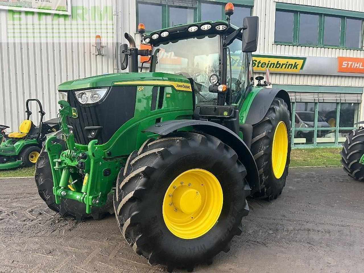 John Deere 6r195 inkl. power guard bis 08/26 oder 1500h - Трактор: фото 1 John Deere 6r195 inkl. power guard bis 08/26 oder 1500h - Трактор: фото 1