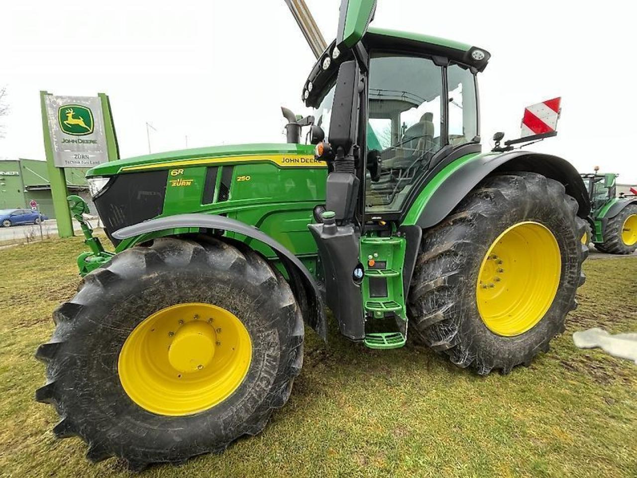John Deere 6r250/ 6r 250 - Трактор: фото 2 John Deere 6r250/ 6r 250 - Трактор: фото 2