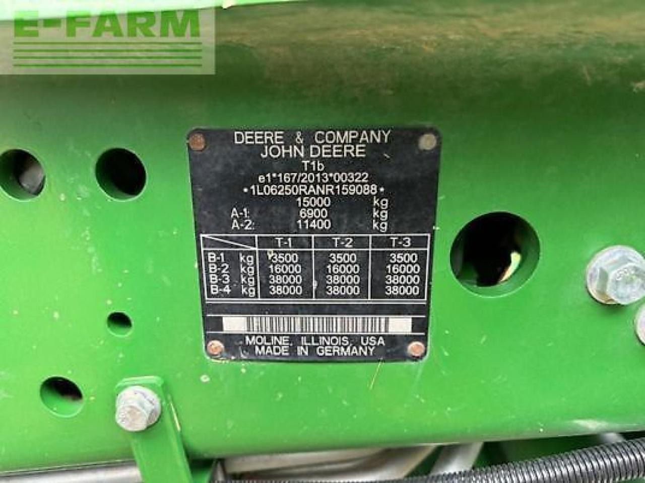 John Deere 6r250 - Трактор: фото 4 John Deere 6r250 - Трактор: фото 4
