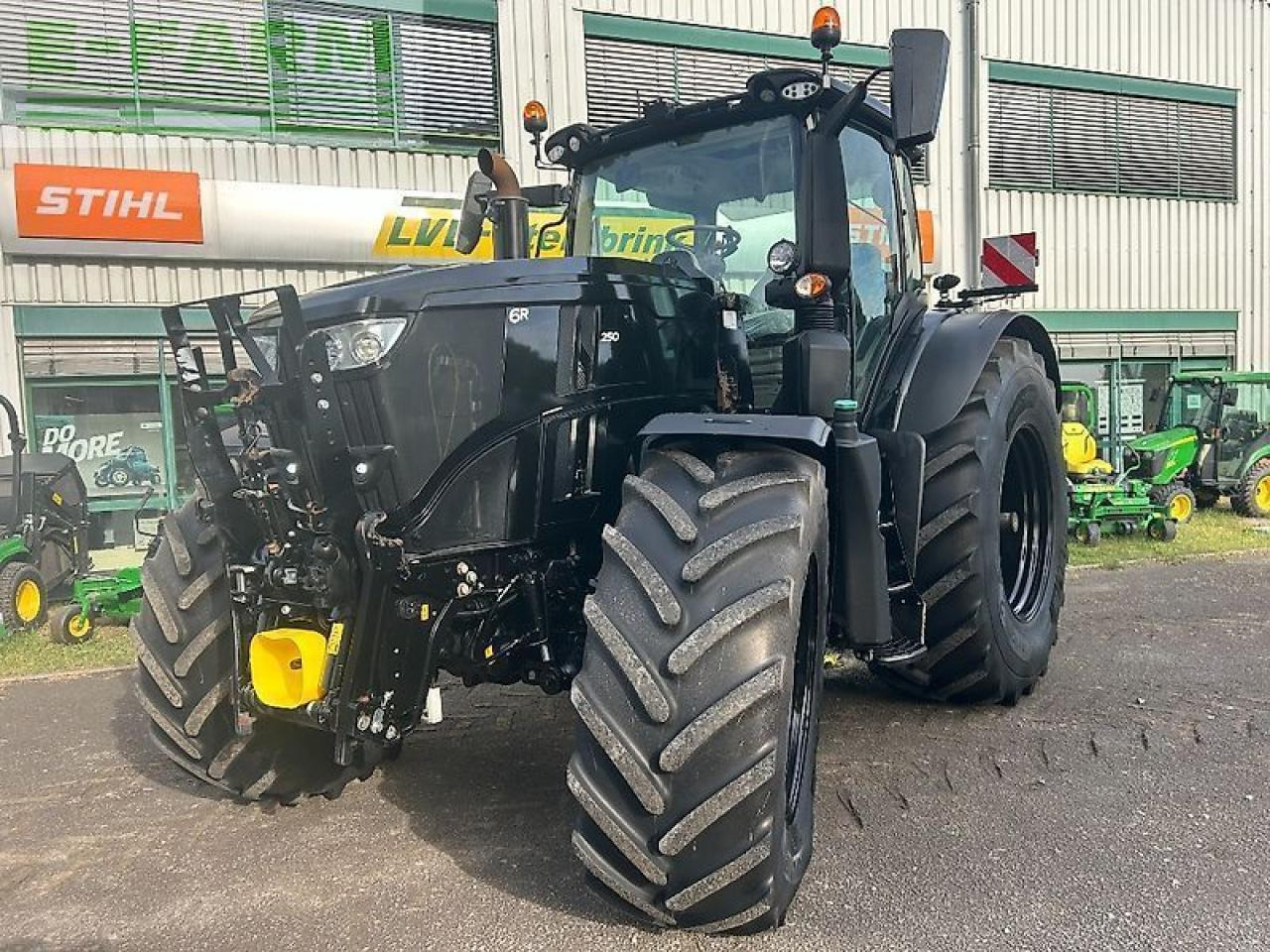 John Deere 6r250 blackedition - Трактор: фото 1 John Deere 6r250 blackedition - Трактор: фото 1