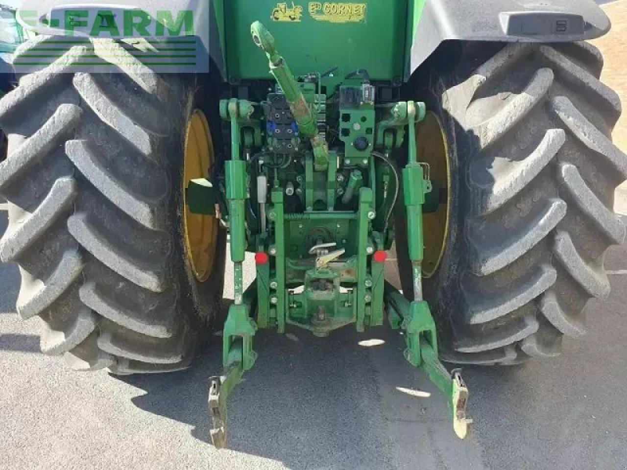 Трактор John Deere 7215r: фото 8