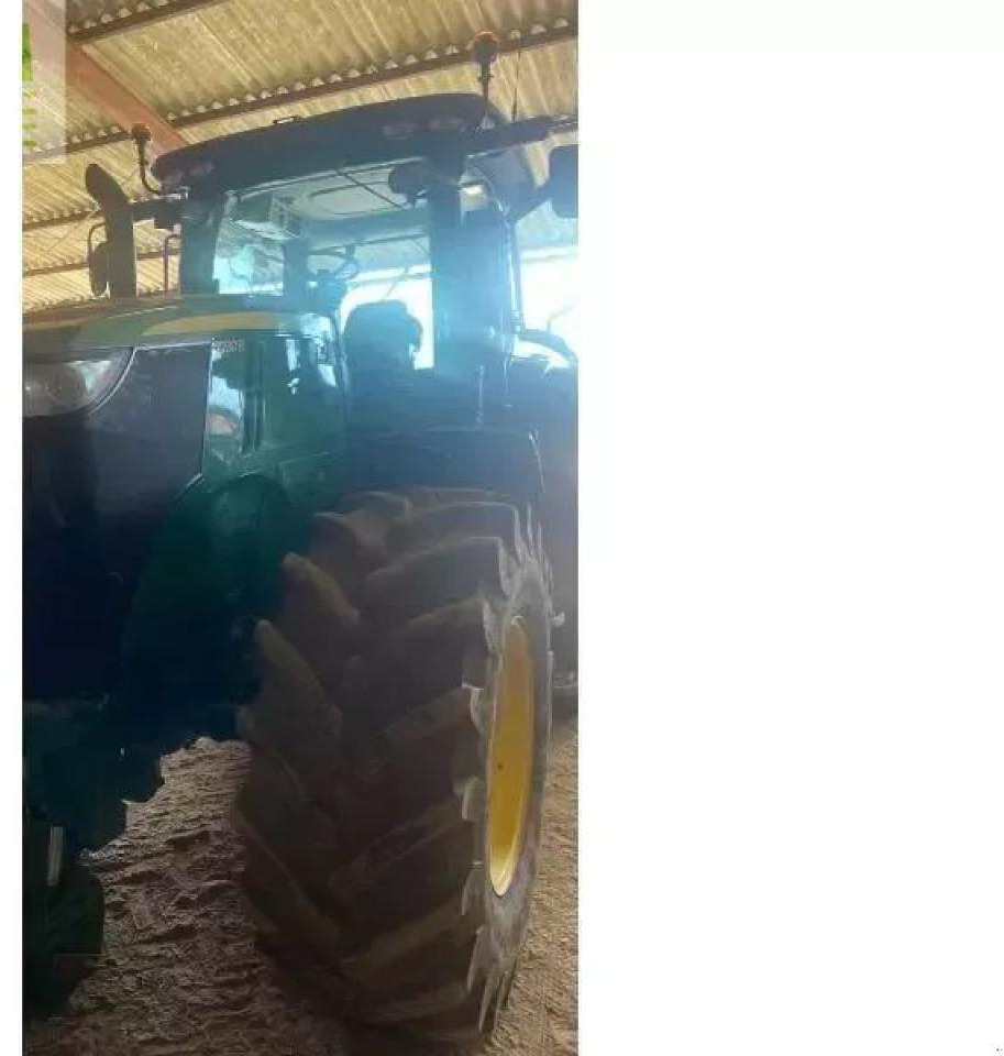 John Deere 7230r - Трактор: фото 2 John Deere 7230r - Трактор: фото 2