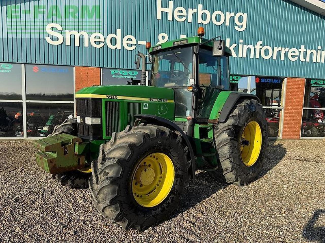 John Deere 7710 - Трактор: фото 1 John Deere 7710 - Трактор: фото 1