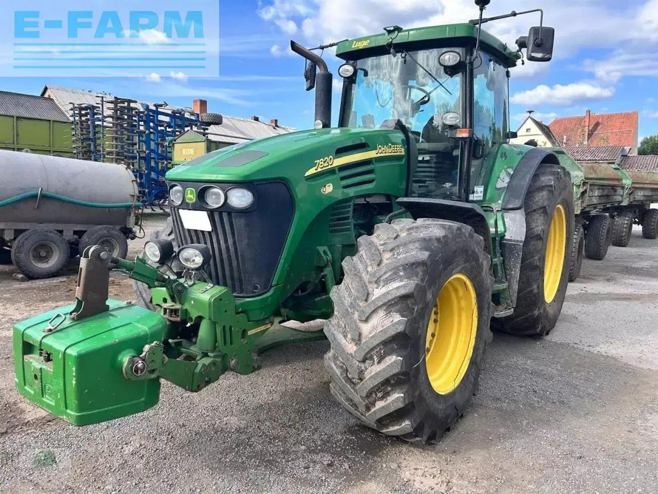 John Deere 7820 - Трактор: фото 1 John Deere 7820 - Трактор: фото 1
