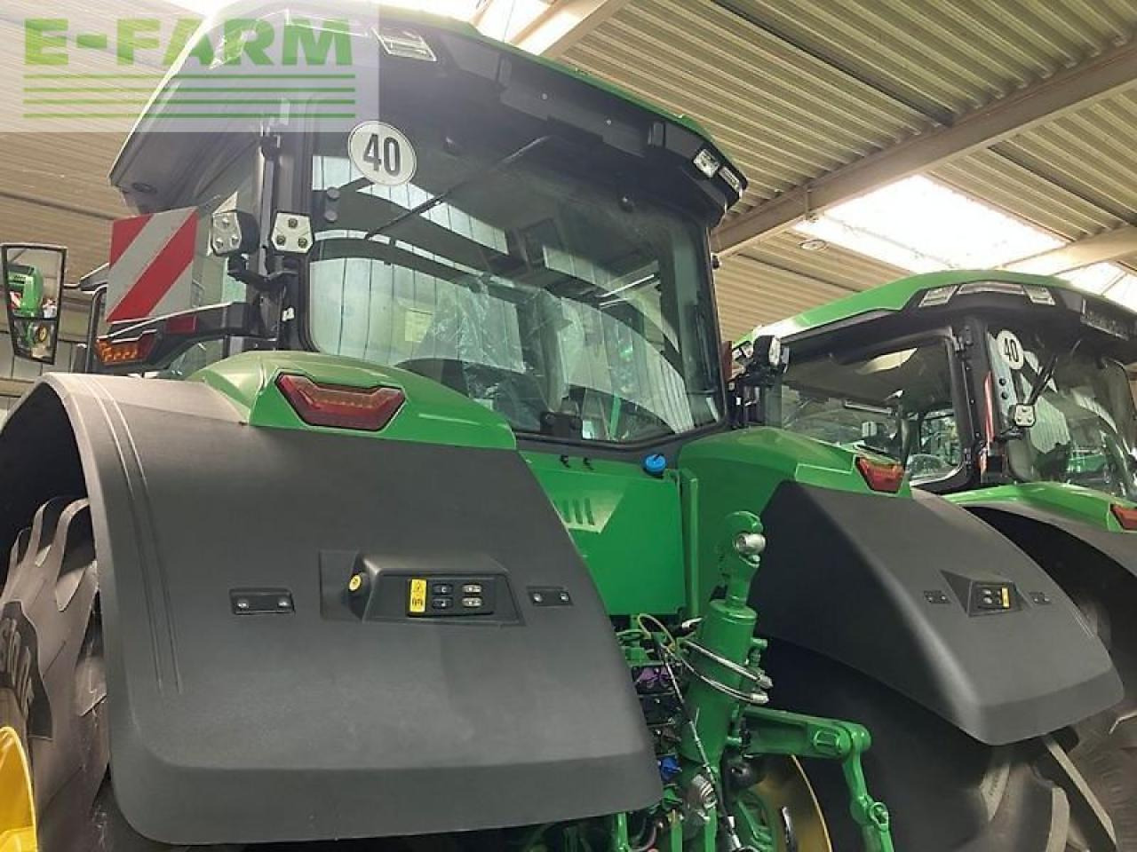 John Deere 7r 330 - Трактор: фото 3 John Deere 7r 330 - Трактор: фото 3
