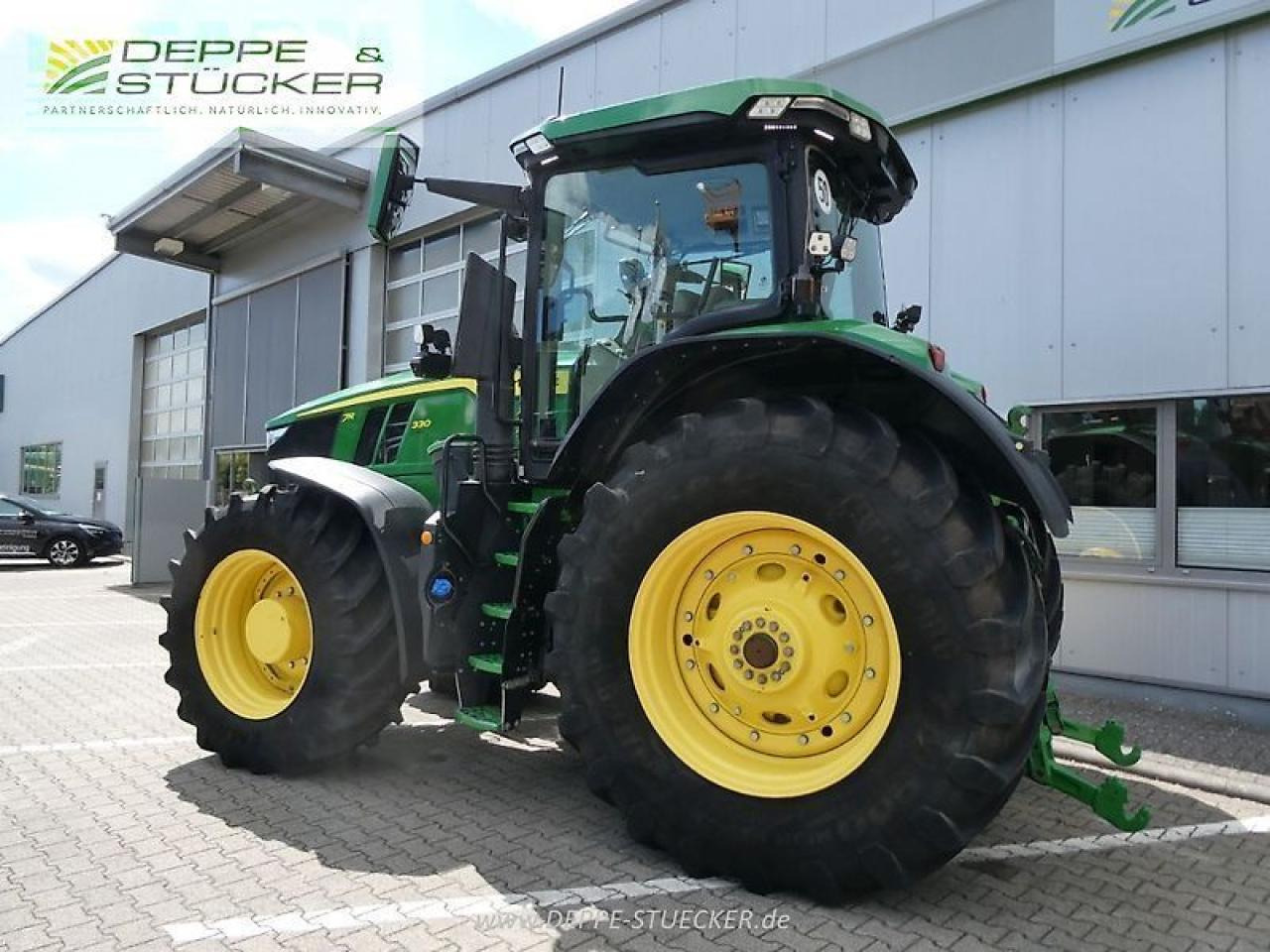 John Deere 7r 330 - Трактор: фото 3 John Deere 7r 330 - Трактор: фото 3