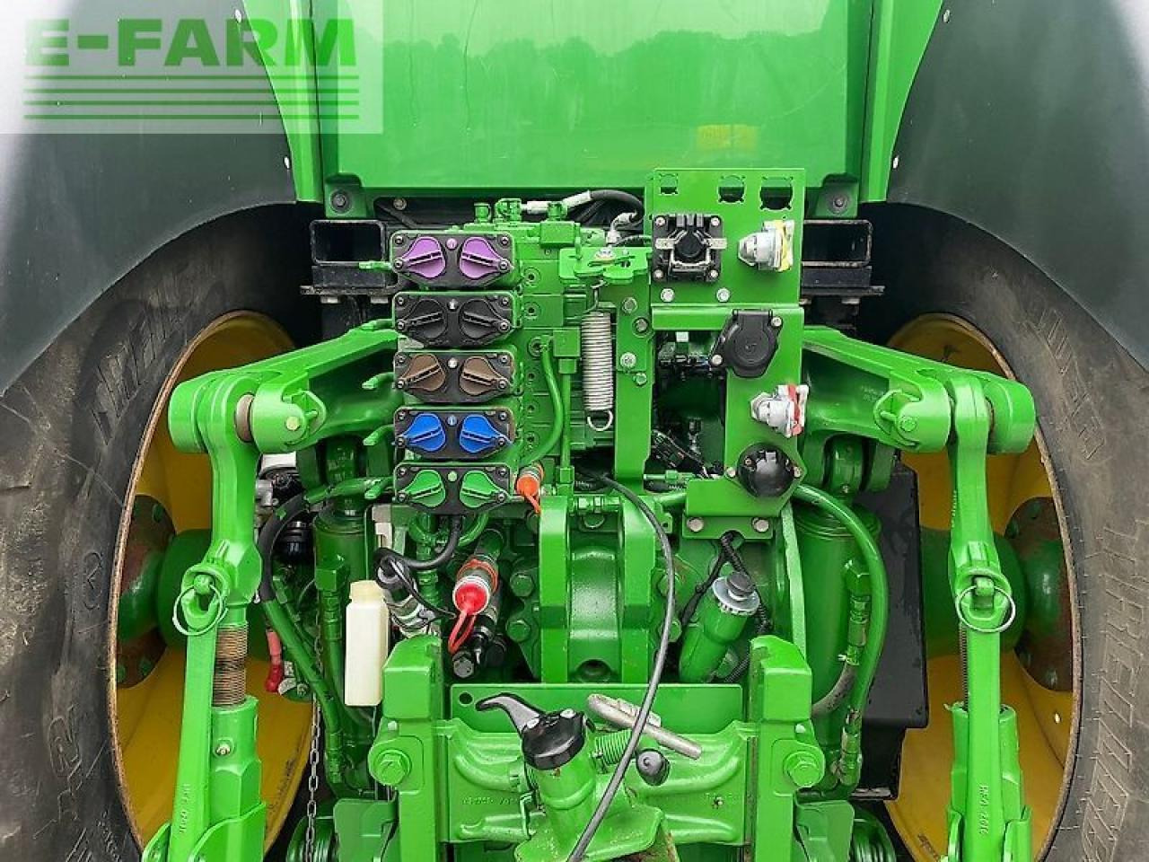 John Deere 7r330 / 7r 330 - Трактор: фото 5 John Deere 7r330 / 7r 330 - Трактор: фото 5