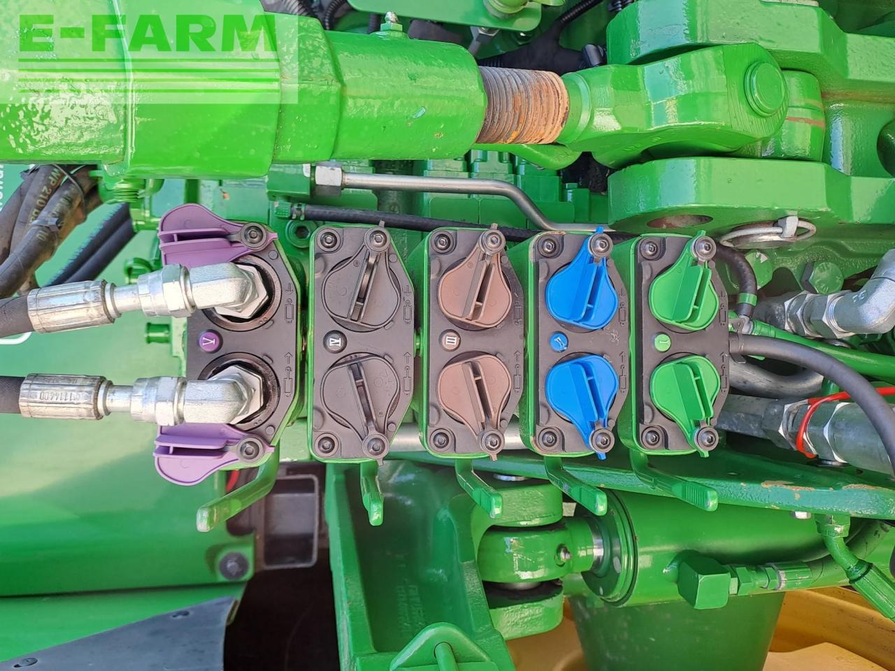 John Deere 8295R - Трактор: фото 5 John Deere 8295R - Трактор: фото 5